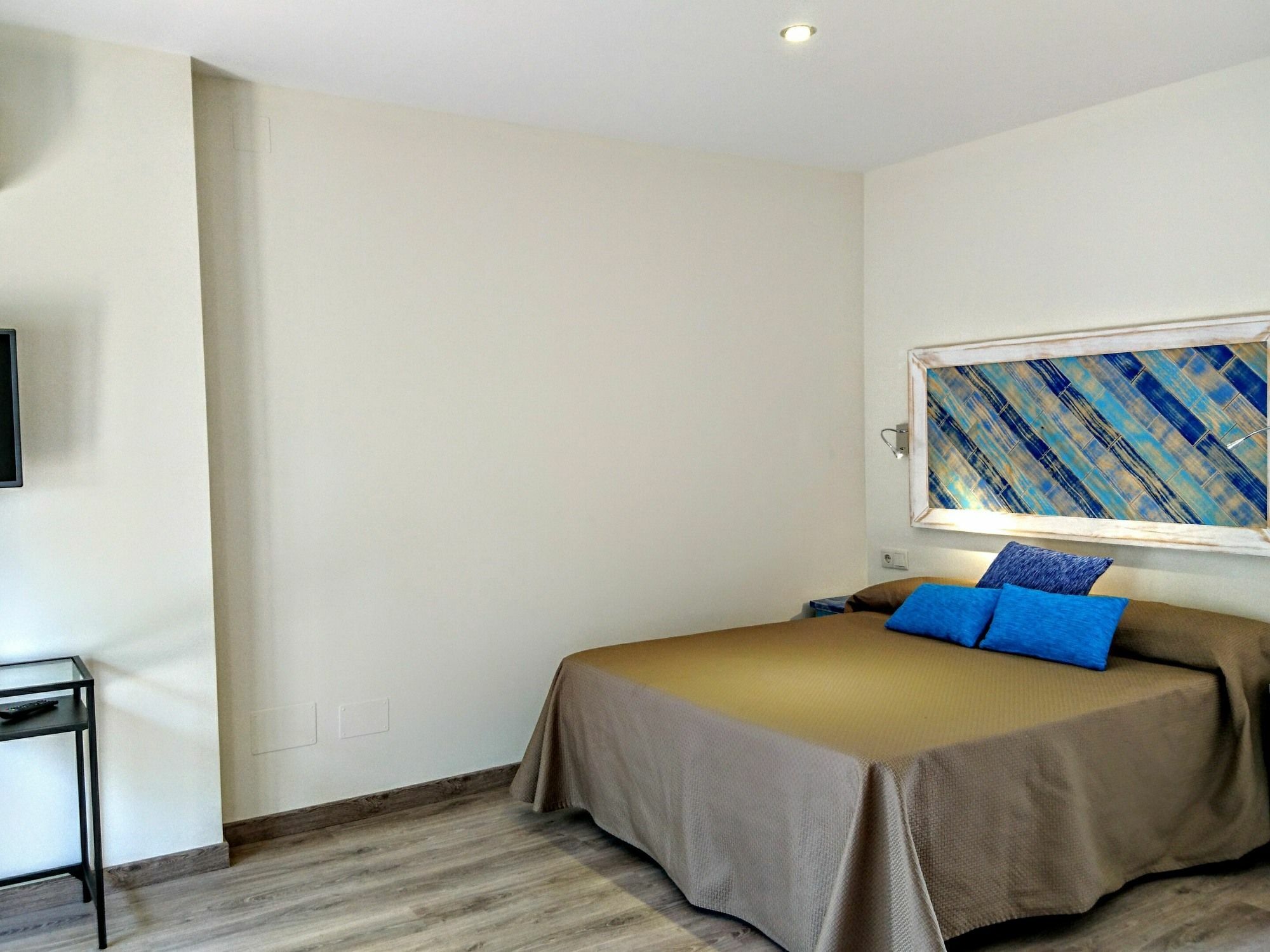 Hostal El Gallo Marbella Exterior photo