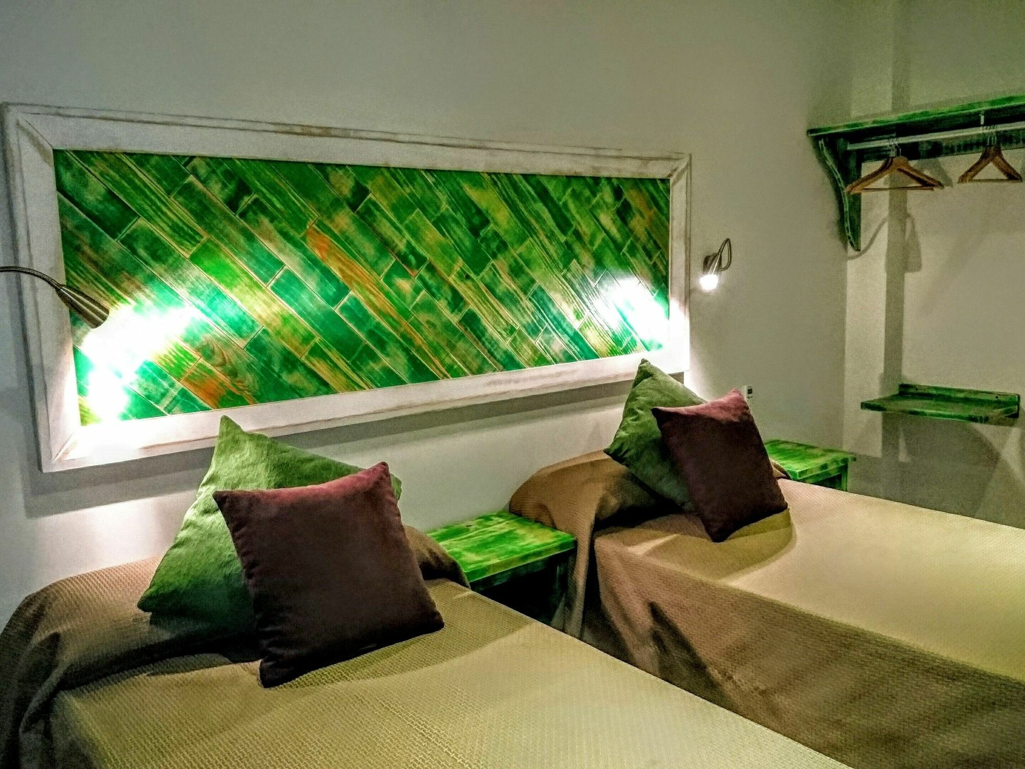 Hostal El Gallo Marbella Exterior photo