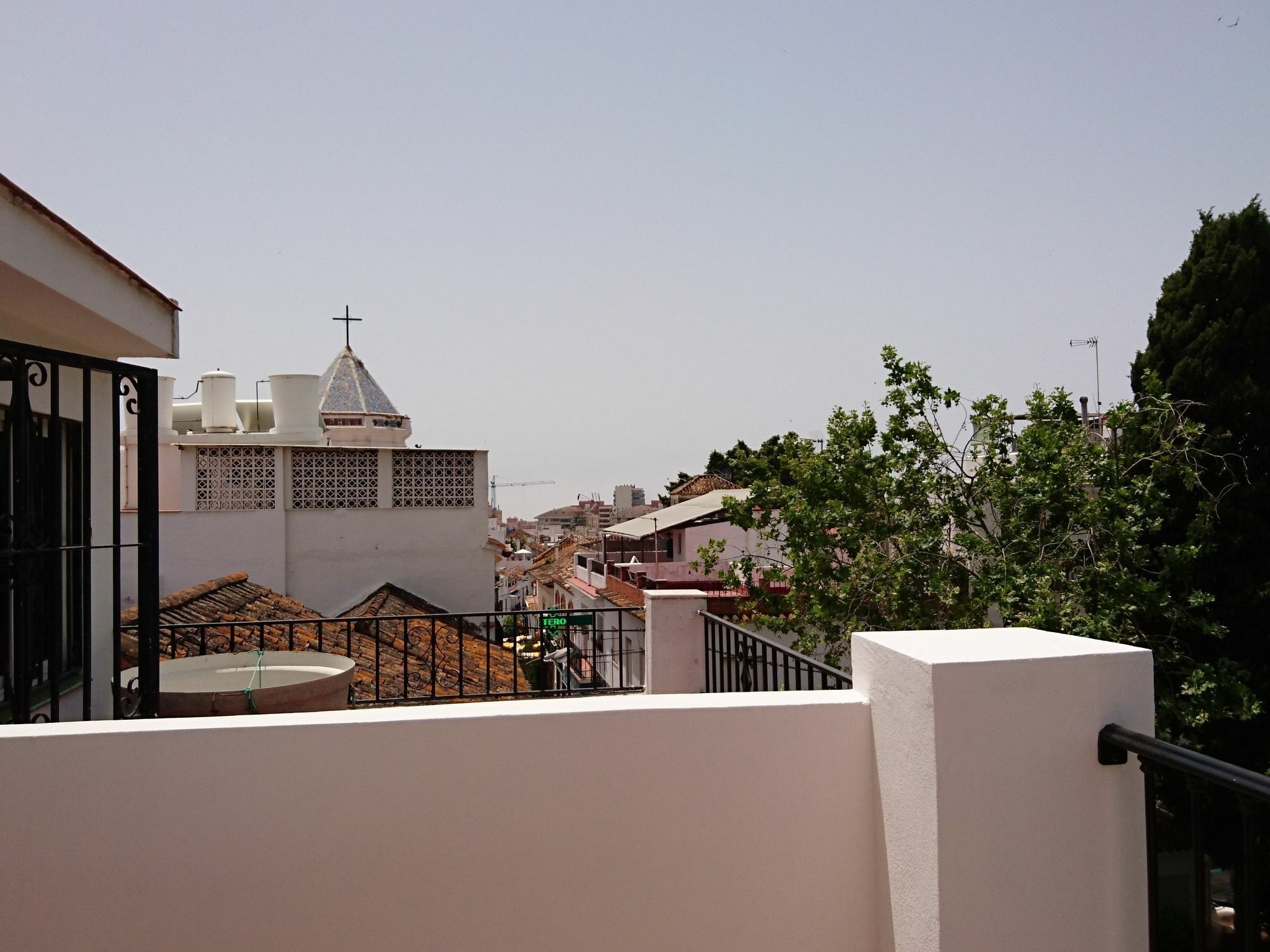 Hostal El Gallo Marbella Exterior photo