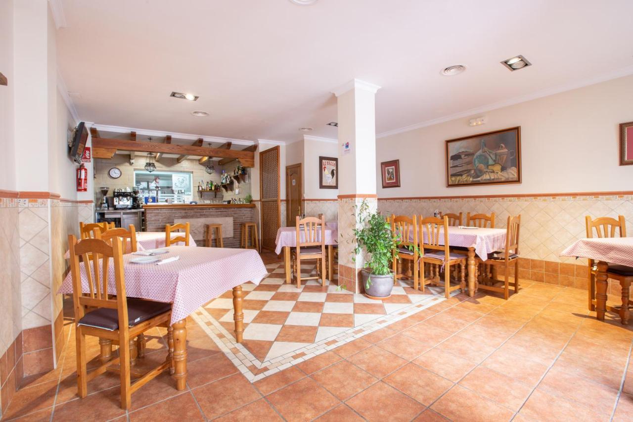 Hostal El Gallo Marbella Exterior photo