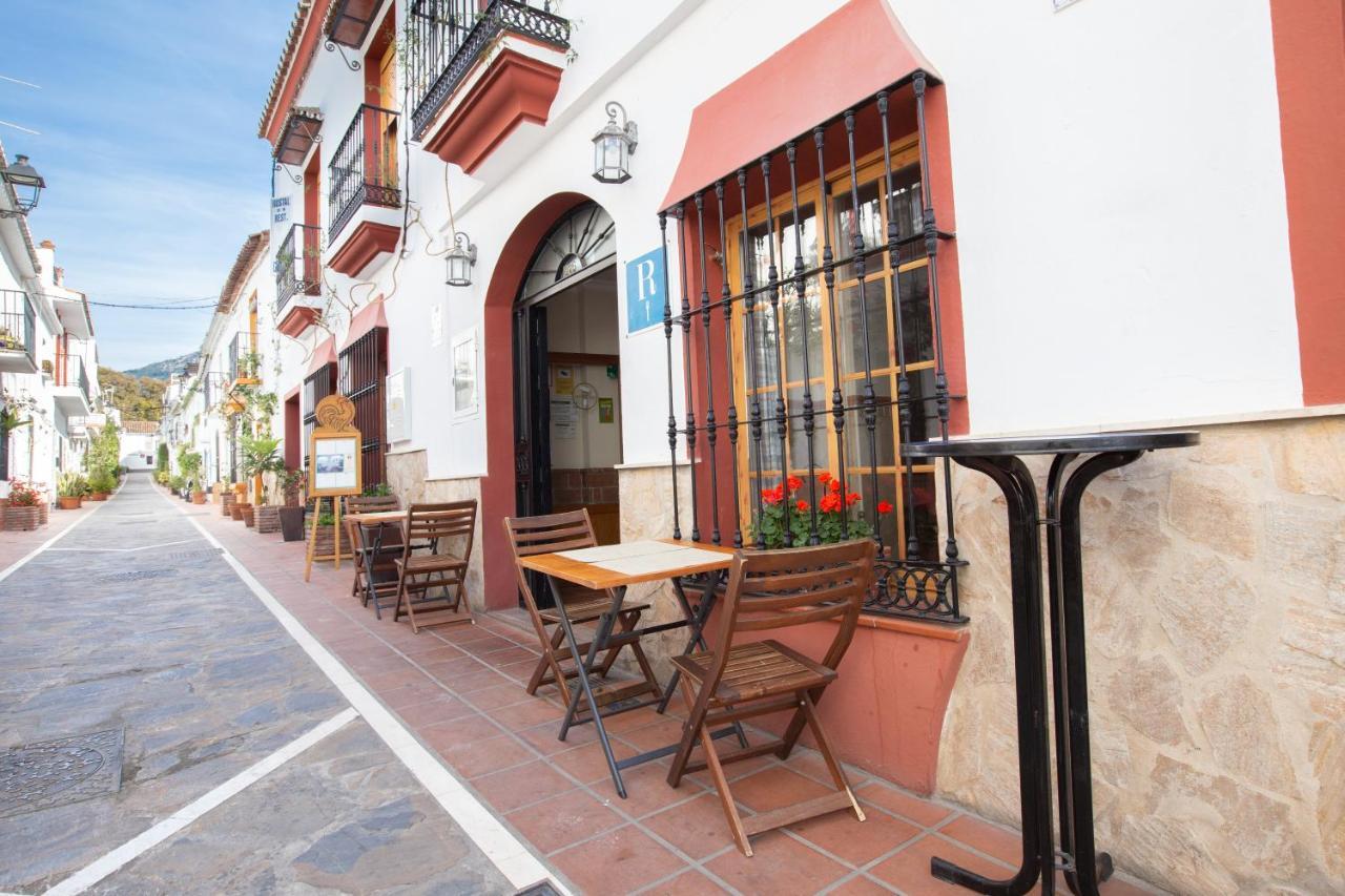 Hostal El Gallo Marbella Exterior photo