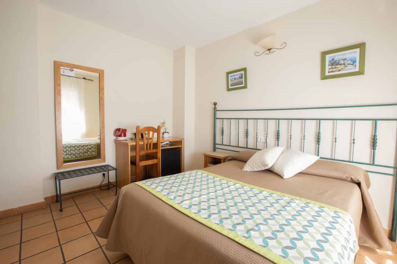 Hostal El Gallo Marbella Exterior photo